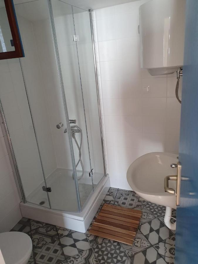 Apartments Bassi Stara Baška Exterior foto