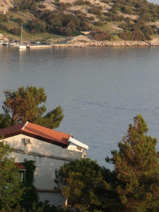 Apartments Bassi Stara Baška Exterior foto