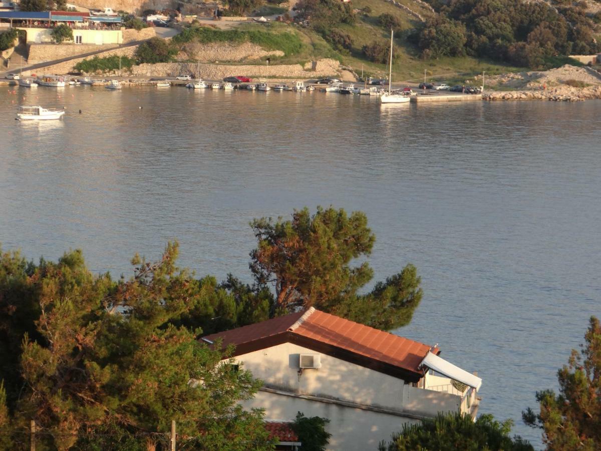 Apartments Bassi Stara Baška Exterior foto