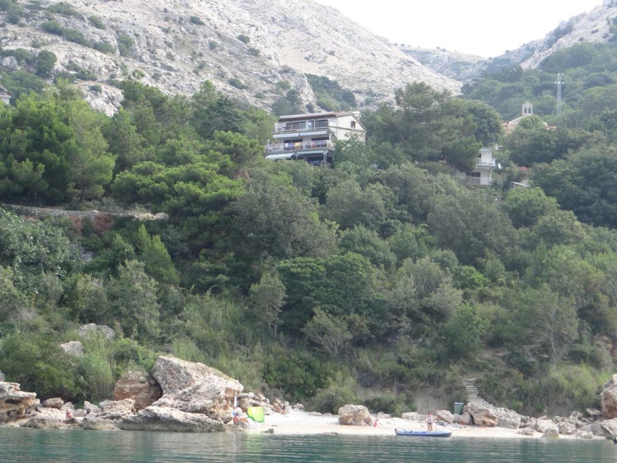 Apartments Bassi Stara Baška Exterior foto