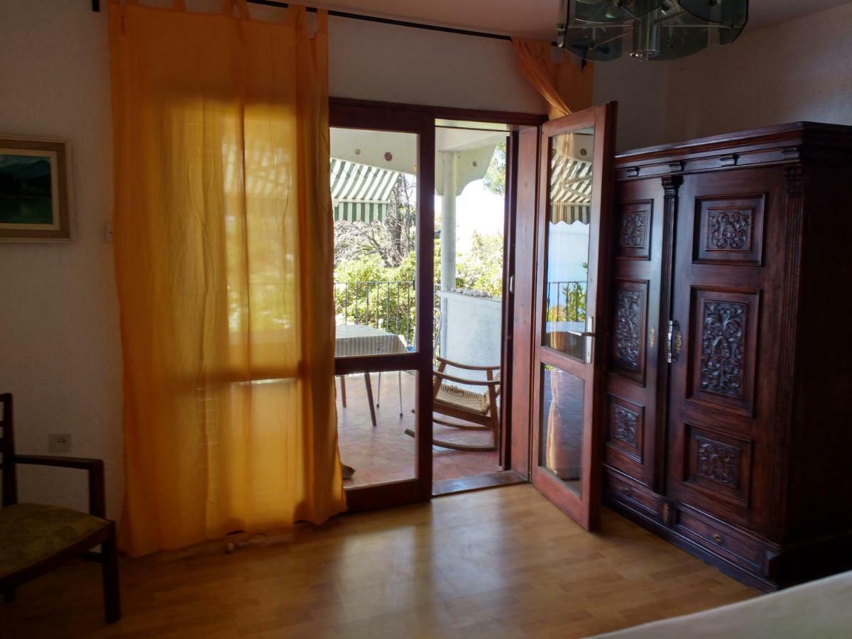 Apartments Bassi Stara Baška Exterior foto